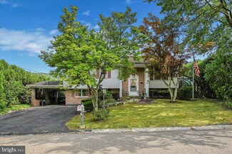 7 Overlook Dr, Pottsville, PA 17901