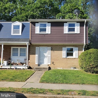 1832 Fort Pulaski Ct, Dumfries, VA 22026