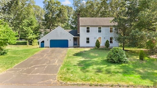 47 Westwood Dr, Vernon Rockville, CT 06066