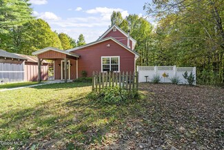 136 Fancher Rd, Gloversville, NY 12078