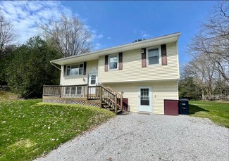 122 Gauthier Dr, Swanton, VT 05488