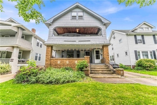 2145 Waterbury Rd Unit 2147/UP, Lakewood, OH 44107