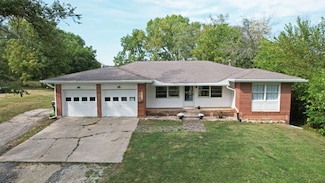 1110 8th St, Corning, IA 50841