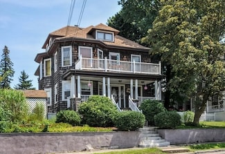 128 Independence Ave Unit 1, Quincy, MA 02169