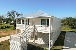 217 Demetz Ave, Pass Christian, MS 39571