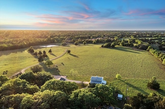 2915 Schulle Rd, Round Top, TX 78954