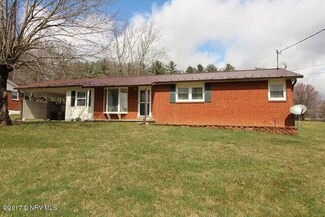 325 Hill St, Hillsville, VA 24343