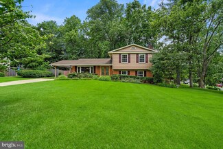 8703 Lothbury Ct, Fairfax, VA 22031