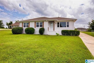 509 7th Ave, Pleasant Grove, AL 35127