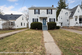 2004 Roberts Ln, Lansing, MI 48910