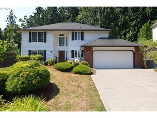 215 W St James Place, Longview, WA 98632