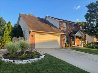 9725 Bradford Knoll Dr, Fishers, IN 46037