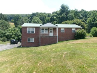 311 Gideon Ln, Bluefield, WV 24701