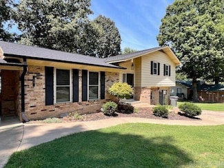 14 Lisa St, Batesville, AR 72501