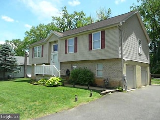 2602 Avenue E, Levittown, PA 19056