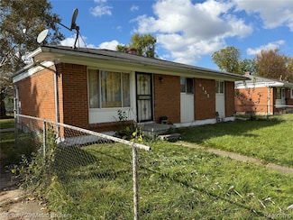 6155 Natchez Dr, Mount Morris, MI 48458