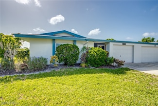 5549 Westwind Ln, Fort Myers, FL 33919