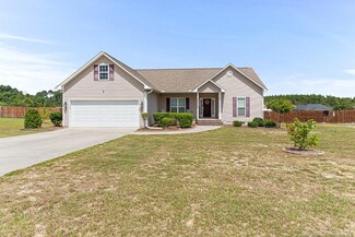 525 W Denny Ave, Pinebluff, NC 28373