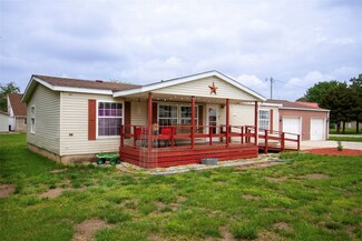 111 E Donham St, West Union, IL 62477