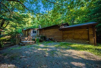 18 Detour Rd, Great Cacapon, WV 25422