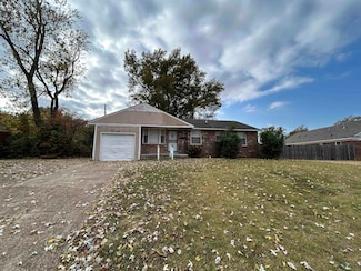 1809 Cherry Rd, Memphis, TN 38117