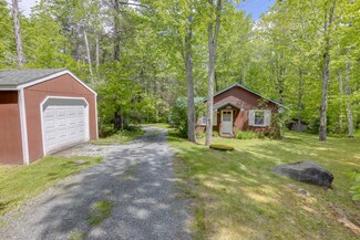 3061 Benton Rd, North Haverhill, NH 03774