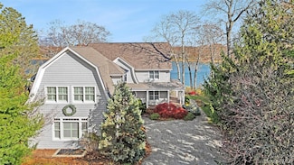 4075 Stillwater Ave, Cutchogue, NY 11935