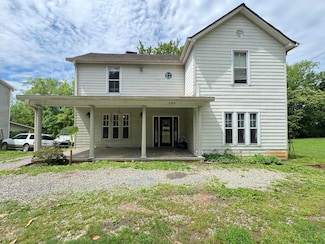 136 S Jackson St, Athens, TN 37303