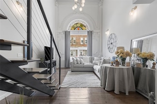 2132 Sarah St Unit 102, Pittsburgh, PA 15203