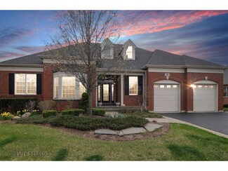 9 Eagle Ridge Dr, Hawthorn Woods, IL 60047
