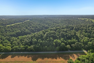 2326 Fairfield Rd, Westmoreland, TN 37186