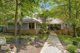 372 Pawnee Dr, West Lafayette, IN 47906