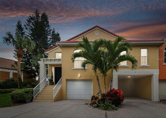 16 Crescent Place S, Saint Petersburg, FL 33711