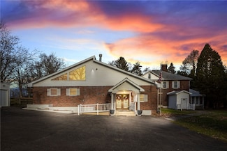 290 S Rebecca St, Saxonburg, PA 16056