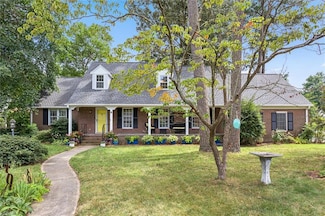2 Glen More Dr, Poquoson, VA 23662