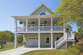 119 W Seaview Dr, Emerald Isle, NC 28594