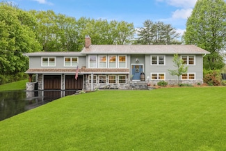 1128 N Main St, Laconia, NH 03246