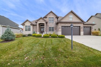 1996 Franklin Dr, Crown Point, IN 46307