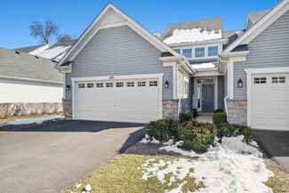 681 Shoreline Dr, Grayslake, IL 60030
