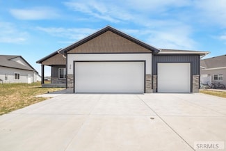 36 N White Pine Ln, Rigby, ID 83442