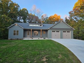 104 Sky Hawk Ct, Danville, VA 24540