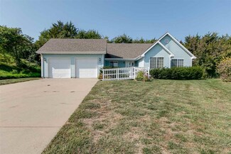 609 Dehoff Dr, Manhattan, KS 66502