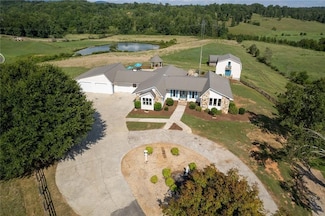 405 Thrasher Ln, Jasper, GA 30143