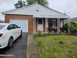 15 Roxton Place, Toms River, NJ 08757