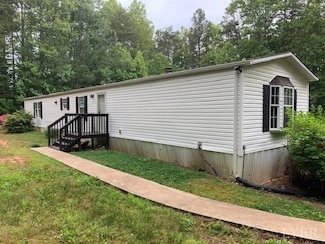 738 Henrys Mill Ct, Vernon Hill, VA 24597