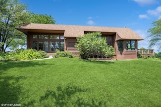 1071 Oakhurst Ln, Riverwoods, IL 60015