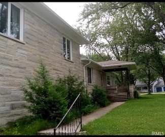 100 N Delaware Ln, Somerset, IN 46984