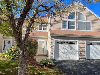 12 Teal Cir, Walpole, MA 02081