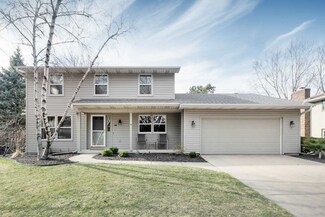 14 Greenhaven Cir, Madison, WI 53717