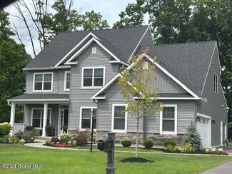 7 Sterling Ridge, Loudonville, NY 12211